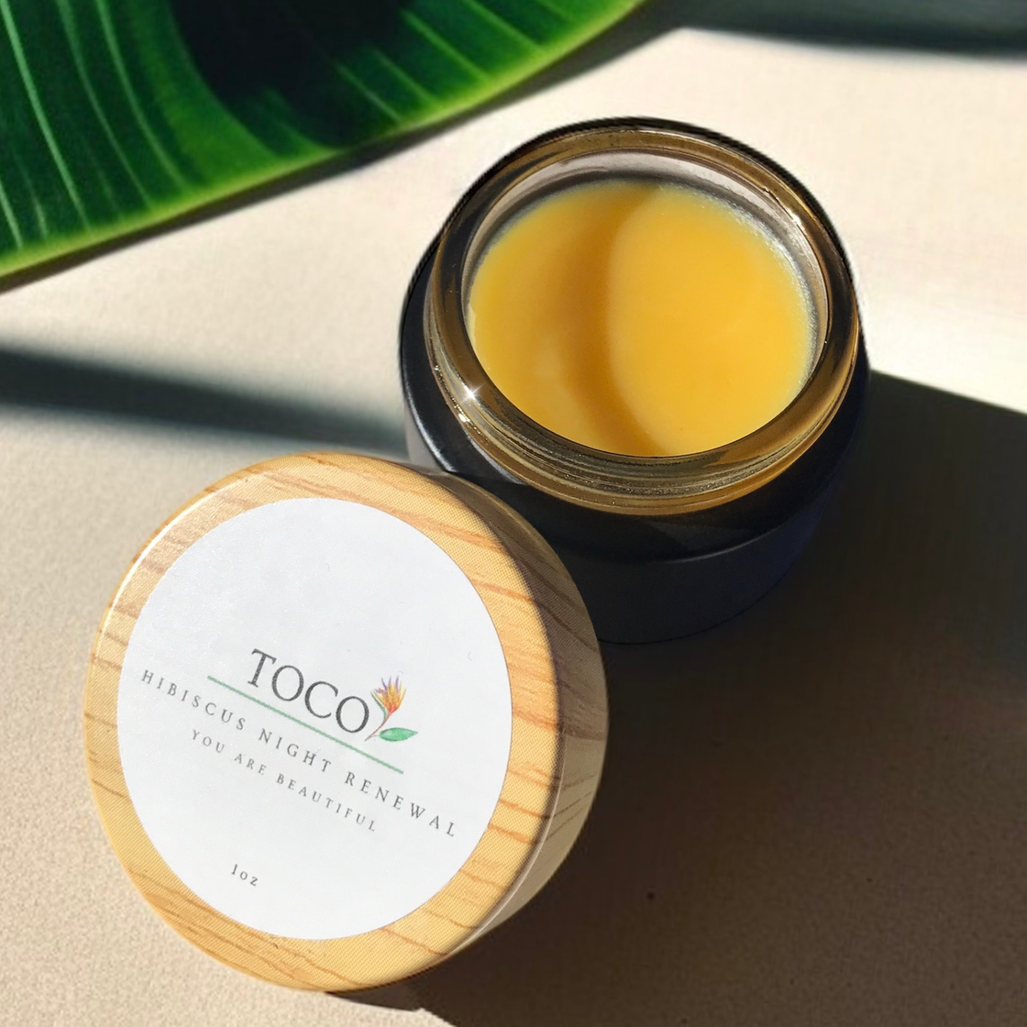 Hibiscus Night Renewal in black jar with lid